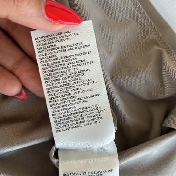 H&M two set of padded- cup high- leg swimsuit - Picture 10 of 11